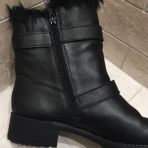 EUC Bass Mara Fur Waterproof Leather Boots Black Size 8.5 - Picture 4 of 10